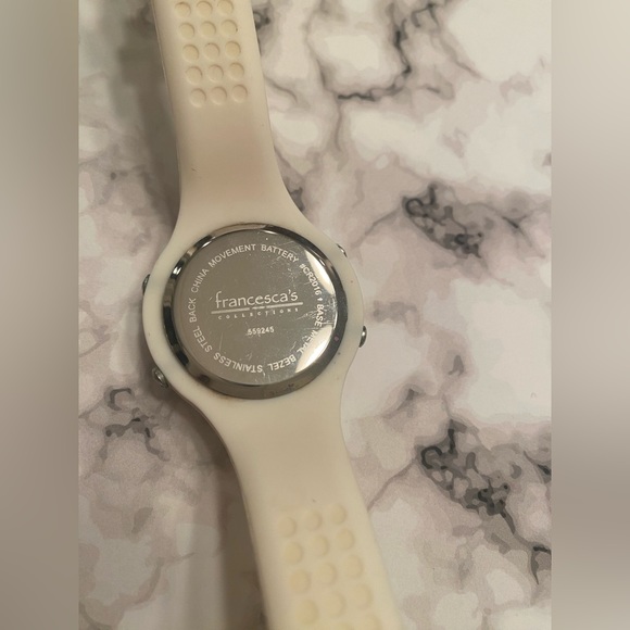 Francesca’s Digital White Silicone Rubber Band Gold Dial Accent Watch - Picture 10 of 11
